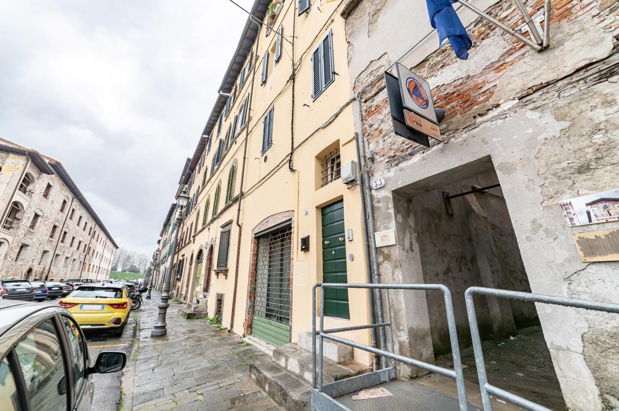 Modern Apartment In The Heart Of Lucca! Ngoại thất bức ảnh